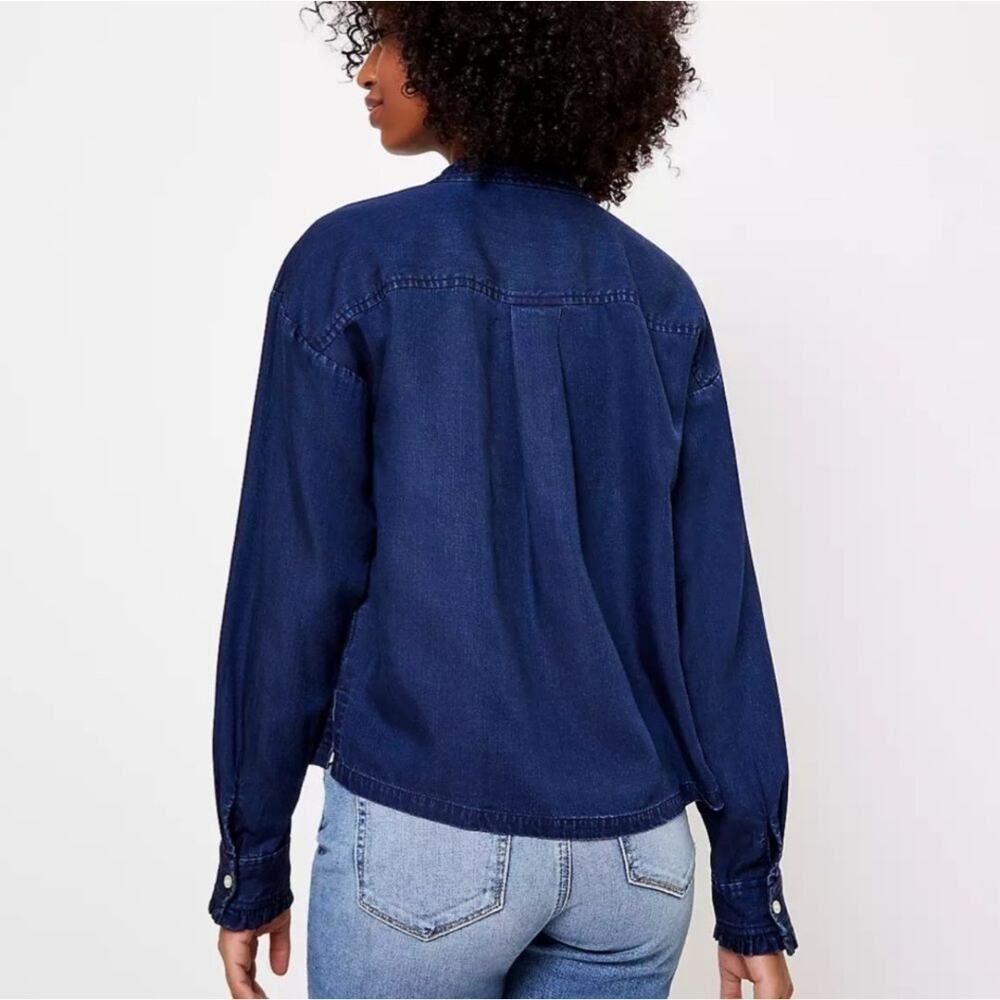 LOFT Chambray Ruffle Blouse Boho Cottagecore Relaxed Peasant Blue Top L Spring - Picture 3 of 13